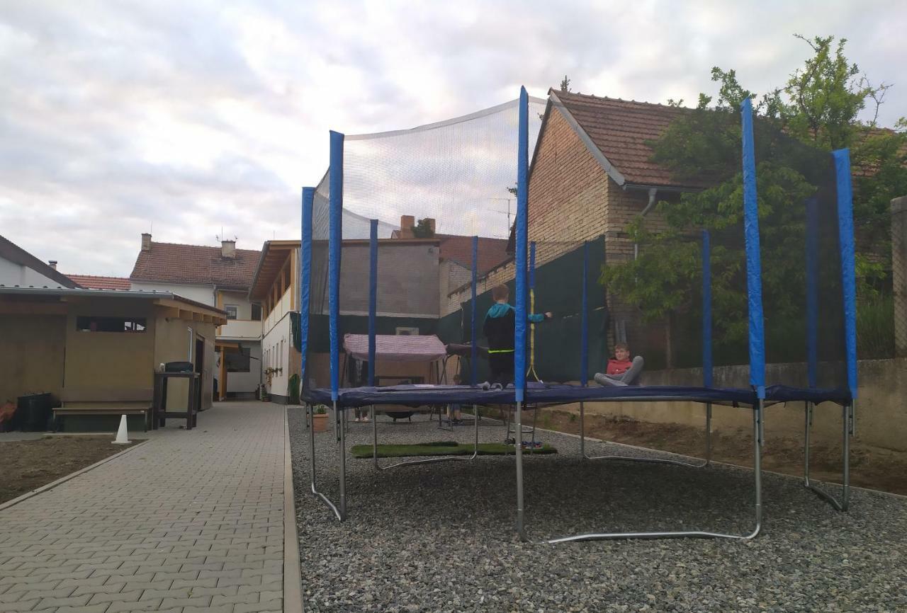 Penzion Klimes Hustopeče Екстериор снимка